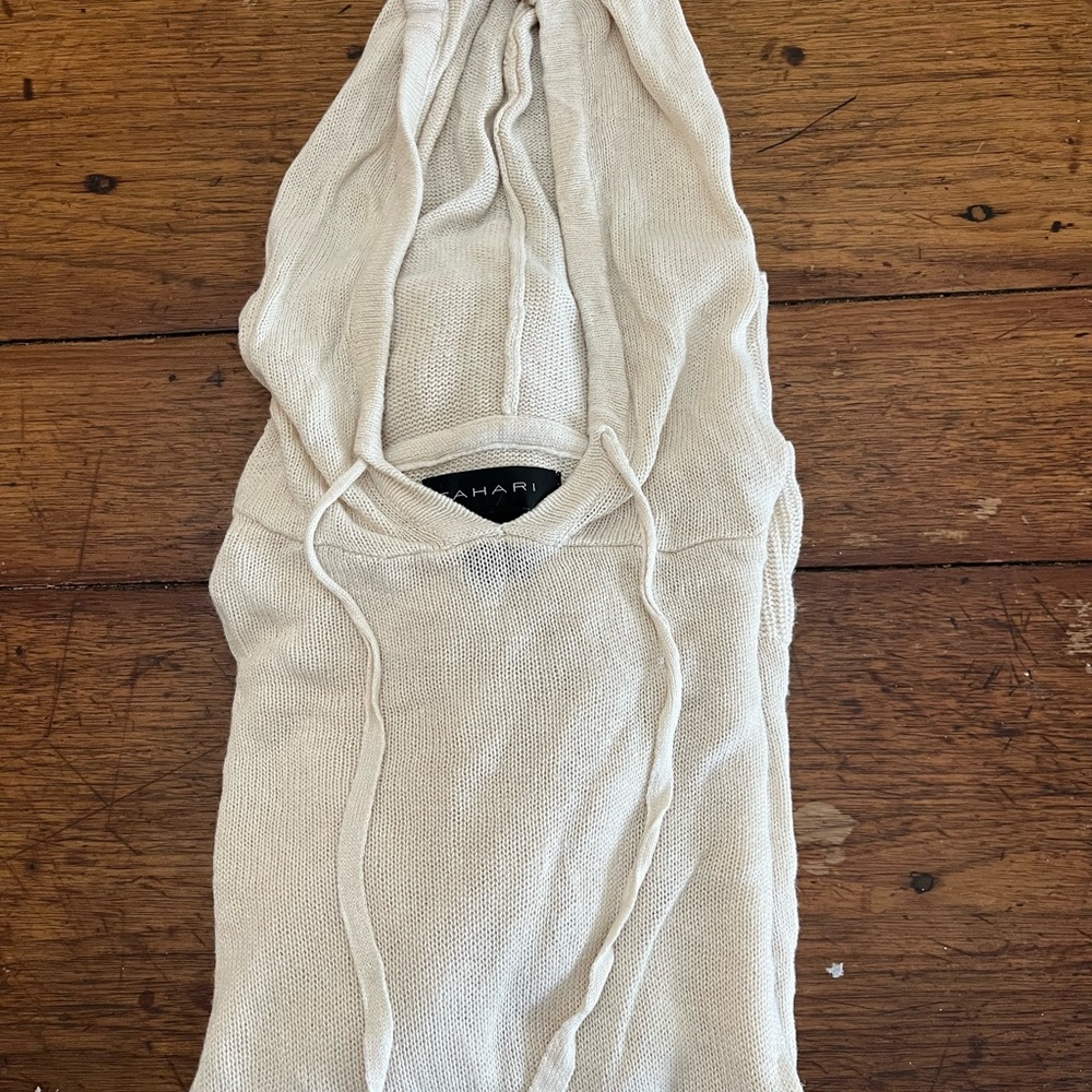Tahari size small ivory sweater with hood